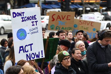 Opposing views discuss impacts of climate change